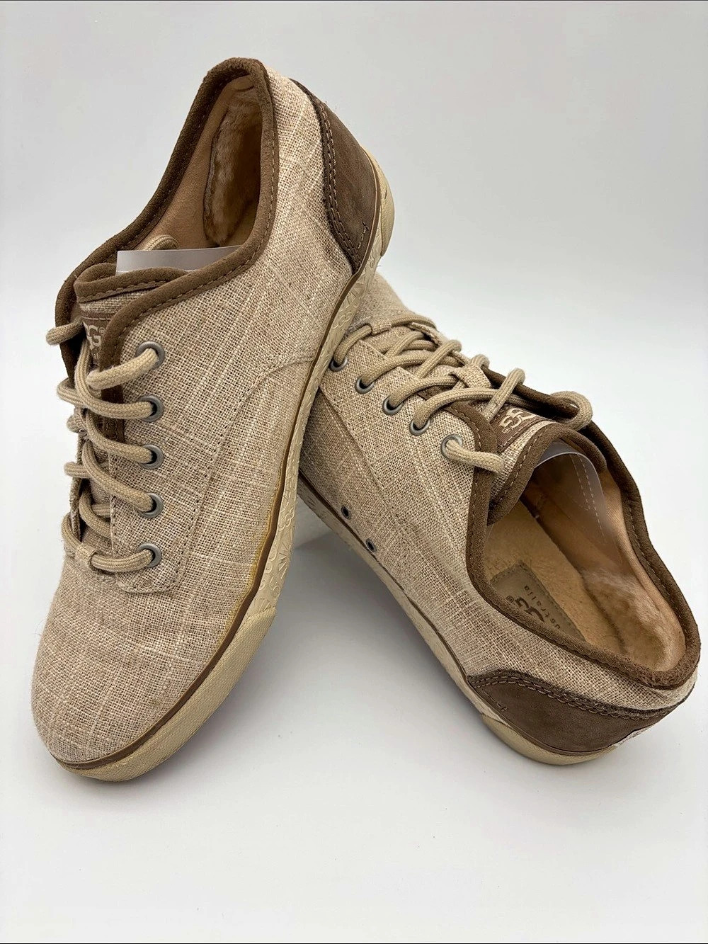 UGG Australia Hally Women's 9 Sneakers Tan and Brown Textile Canvas Upper #804